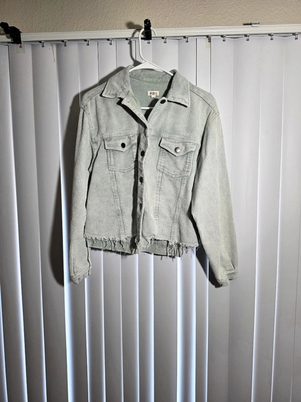POL Corduroy Cropped Jacket in Green Size Small